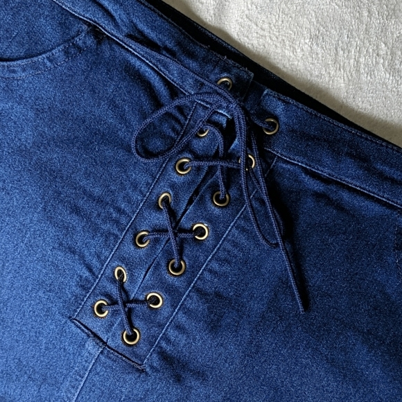 FOREVER 21 | denim mini skirt size small - Picture 2 of 4